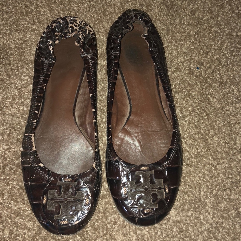 Tory Burch brown crocodile flats
